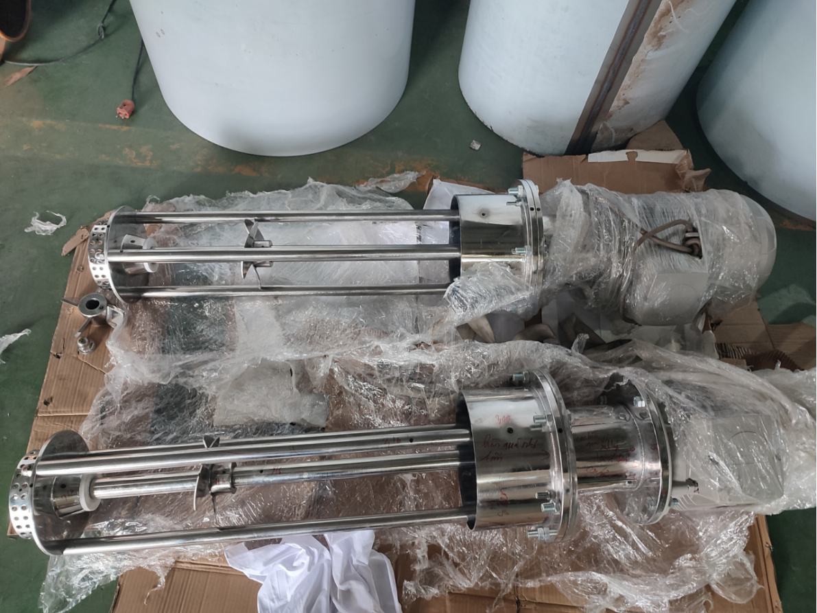 Hoàng Tâm - Lắp đặt MOBILE HIGH-SHEAR MIXER TANK 650L & LAB DOUBLE HIGH-SHEAR MIXER TANK 70L cho dự án  PHARMACEUTICAL LAB của đối tác SANOFI VIET NAM 12/2021