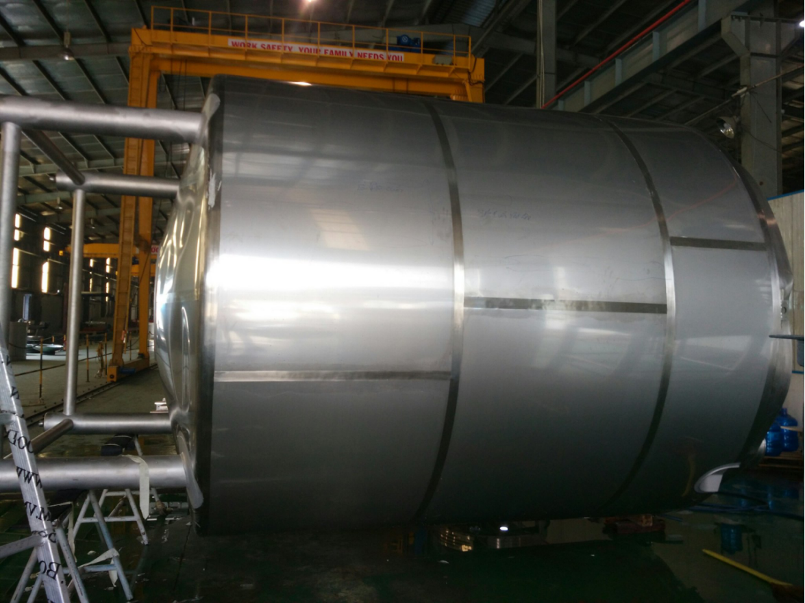 Hoàng Tâm - Lắp đặt OIL STORAGE TANK 20M3 2PCS cho dự án Deneast tại Bình Dương của đối tác Tetra Pak Việt Nam 01/2020
