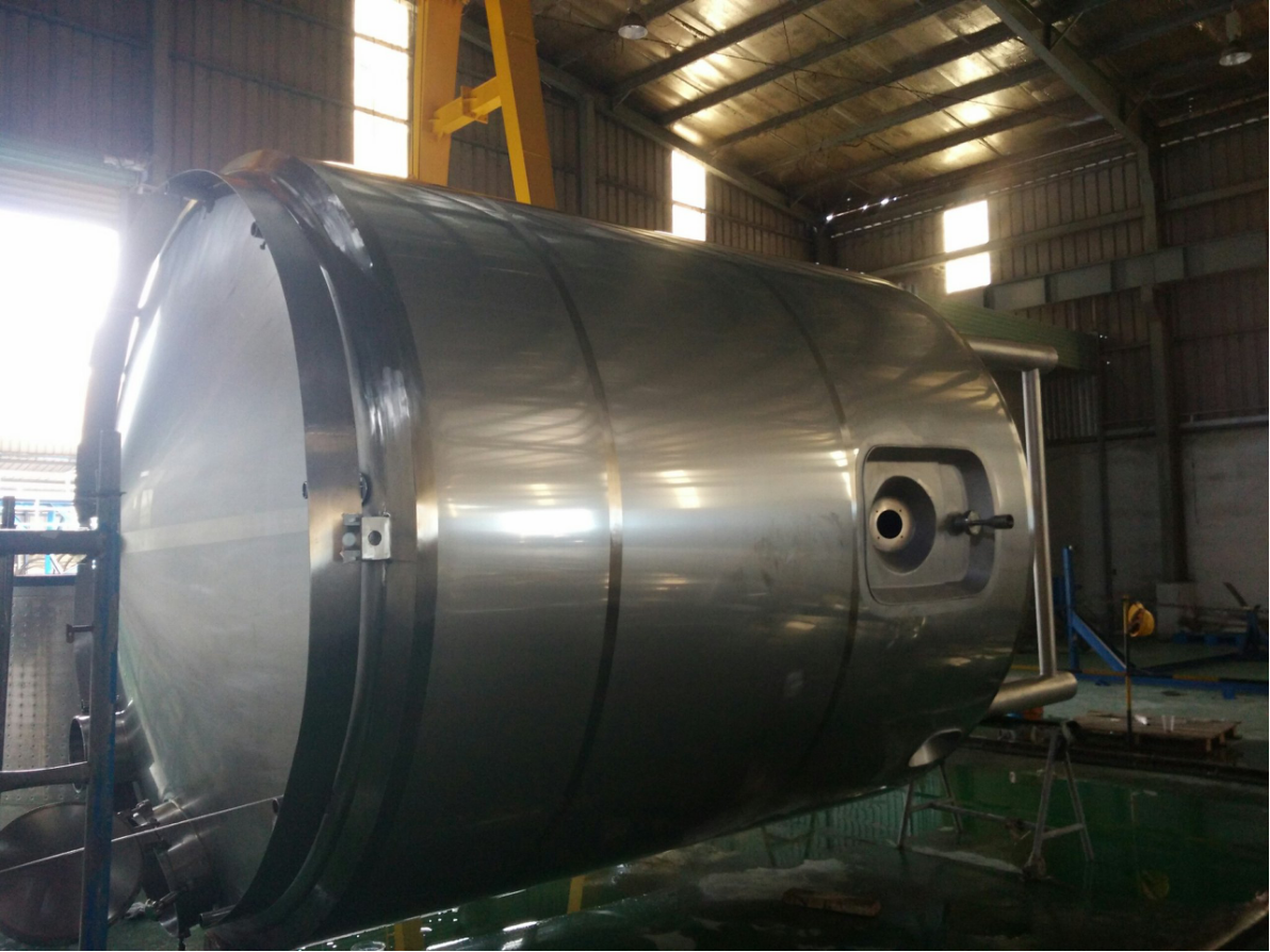 Hoàng Tâm - Lắp đặt OIL STORAGE TANK 20M3 2PCS cho dự án Deneast tại Bình Dương của đối tác Tetra Pak Việt Nam 01/2020